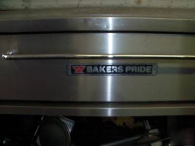Bakers pride 4 pie electric pizza oven E541 