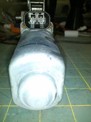 3D87 24019146 A2 12VDC power window, works good