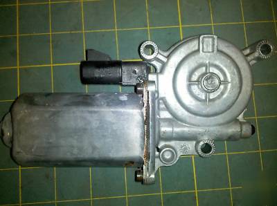 3D87 24019146 A2 12VDC power window, works good