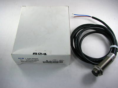 Cutler hammer 18MM tubular induct proximity sensor 824E