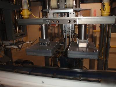 Goodman all-in-one robotic case erector / packer 