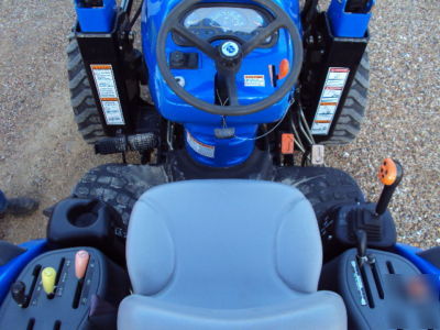 New holland TC40DA hst, R4 tires, 4X4, only 534HRS.