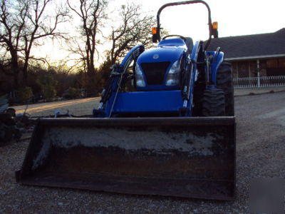 New holland TC40DA hst, R4 tires, 4X4, only 534HRS.