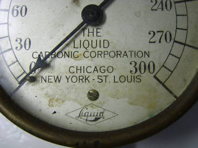 Vintage liquid pressure gauge/carbonic corp.