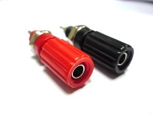 High grade binding post insulated standard - 1 pair 