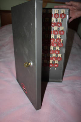 Lockable metal key safe key - control system 84 hooks 