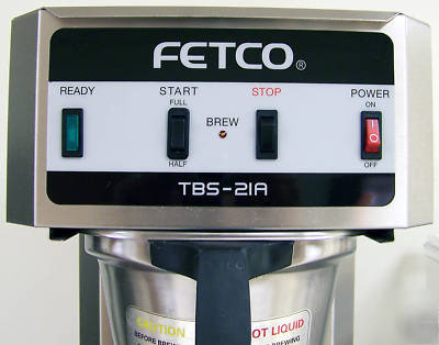 New fetco tbs-21A 3 gallon tea brewer with dispenser