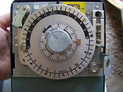 New paragon defrost control, 8145-20, 40AMP, 2 hp, 