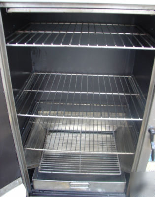 Smoker/roasting unit