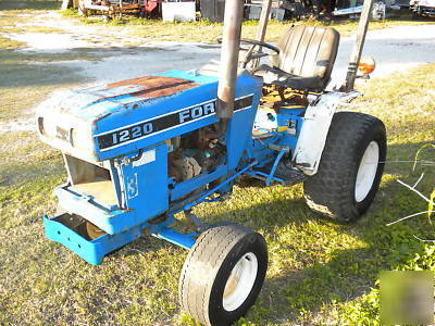 1991 FORD1220 - diesel- runs good 