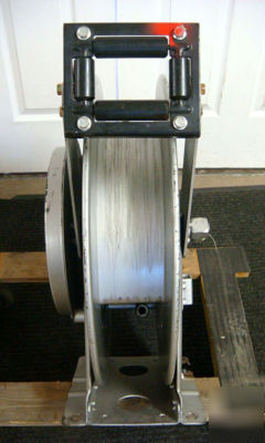 Hannay reels retractable air hose reel N716-23-24-15.5J