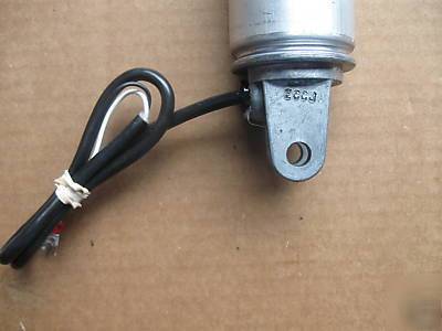 Hydraulic cylinder for medical power tables midmark umf