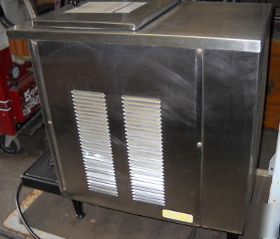 Sani serv soft serve ice cream yogurt machine A4071-e 