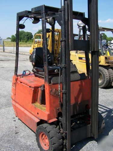 Linde baker forklift 3000 lb pneumatic