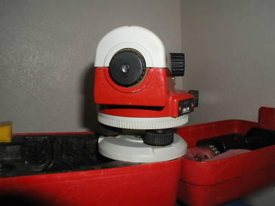 Leica NA724 builders level automatic level construction