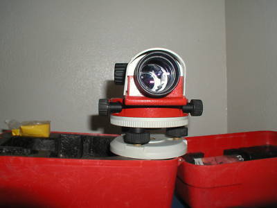 Leica NA724 builders level automatic level construction