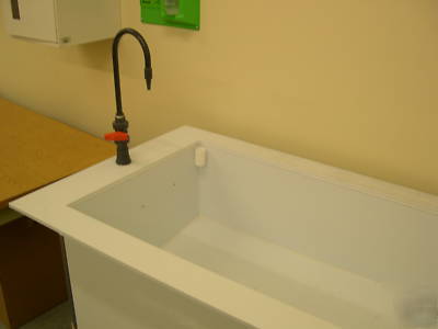 Leatherwood plastics polypropylene chemical sink