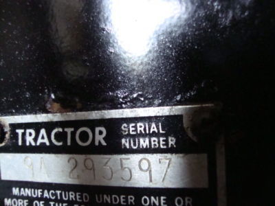 Massey-ferguson antique implement tractor, model 255