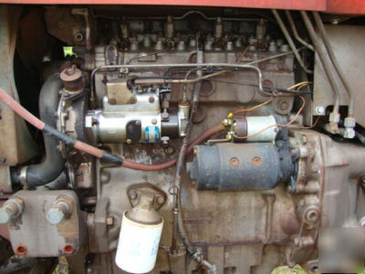 Massey-ferguson antique implement tractor, model 255