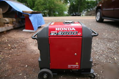 Honda inverter EU3000IS generator excellent condition 