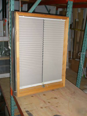 Andersen venting roof window w/ shades & screen 28 x 38
