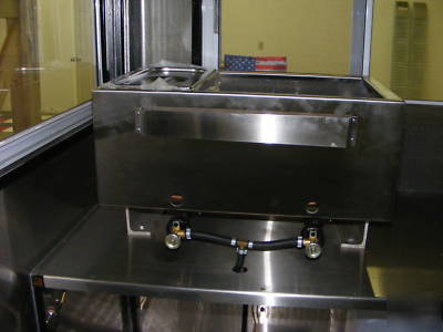 2009 fully enclosed 4 x 4 hot dog cart