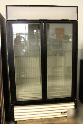 True gdm-43F glass door merchandiser 