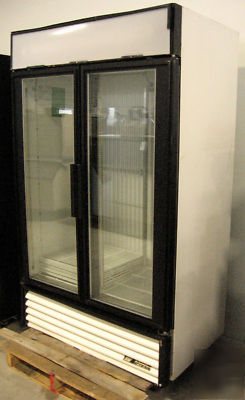 True gdm-43F glass door merchandiser 