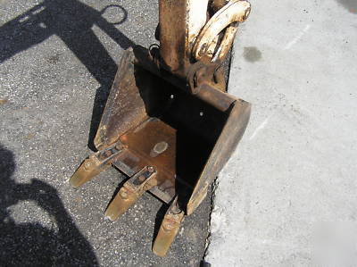 Bobcat mini excavator backhoe track hoe bob cat 320