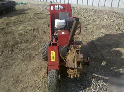 Barreto 1324 d walk behind trencher 1324D honda 
