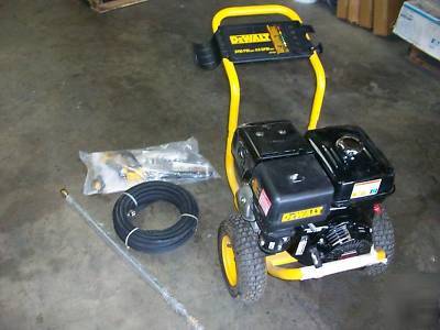 New dewalt DP3750 gas pressure washer w/honda engine - 