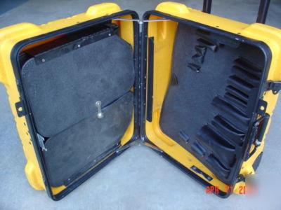 Chicago case co. professional grade tool carry case
