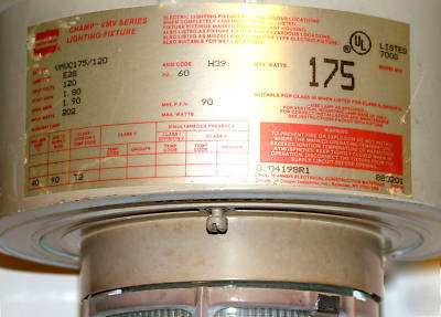 Crouse-hinds champ vmv series lighting fixture 175 watt