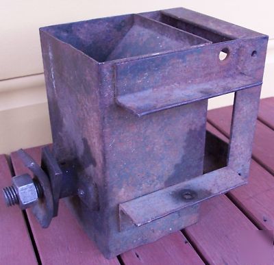 Military war grain crusher grinder farm tool chicken