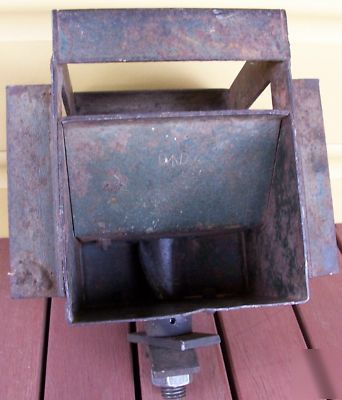 Military war grain crusher grinder farm tool chicken