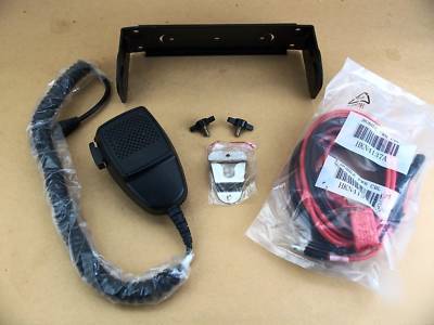 Mint motorola radius M1225 uhf 4CH 40W mobile radio