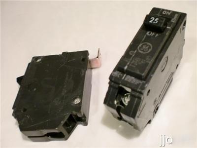 New ge THQB1125 25 amp 1 pole 120/240BOLTO thqb breaker