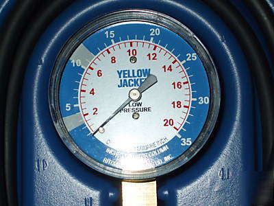 Gas pressure test kit with gauge 0 - 35