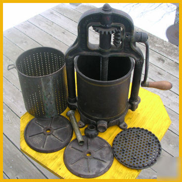Antique simmons hdwe 6 qt. sausage stuffer lard press 