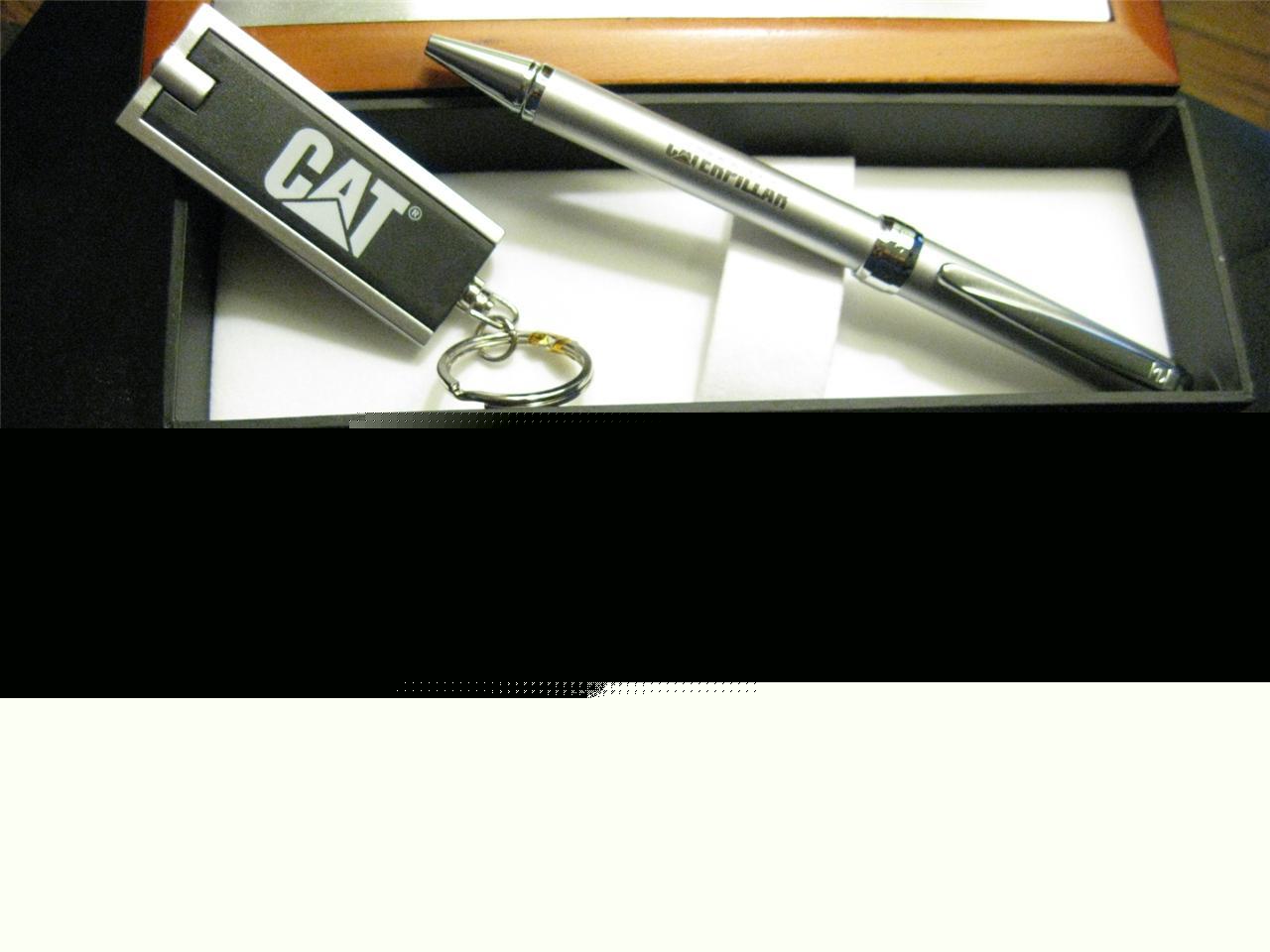Caterpillar cat boxed pen + led keychain+ calculator 