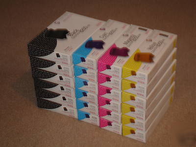 Set of 25 xerox phaser 8200 cymk colorstix ink