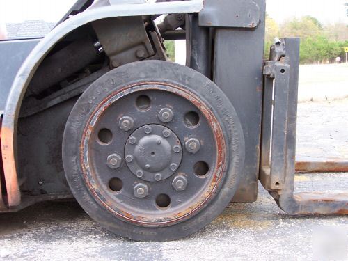 Toyota 4000 lb cushion tire forklift truck lp gas