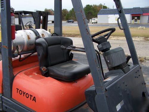 Toyota 4000 lb cushion tire forklift truck lp gas