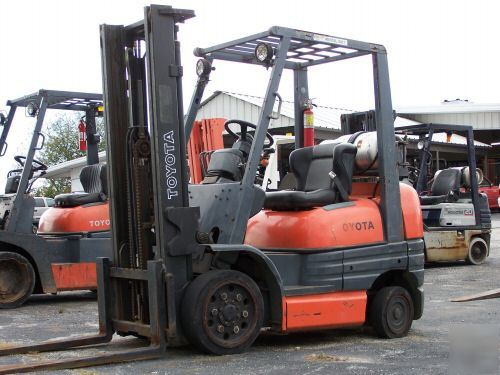 Toyota 4000 lb cushion tire forklift truck lp gas