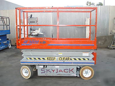 Skyjack 3220 electric scissorlift