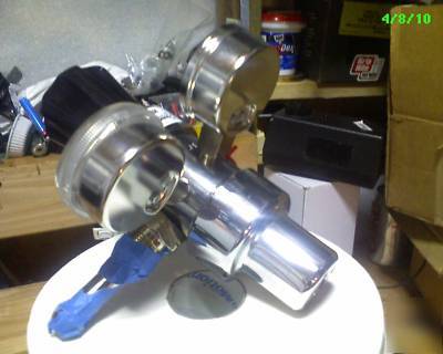New harris specialty gas regulator HP702-125-590-d ( )