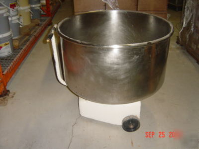 Rondo/erica mixing bowls