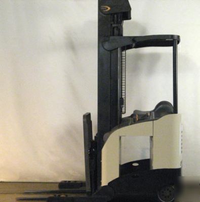 Used crown electric forklift - rider reach