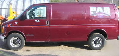 2000 chevy express 3500 cargo work moving van truck