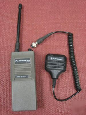 Motorola HT50 portable radio and mic H43QPU7120_N
